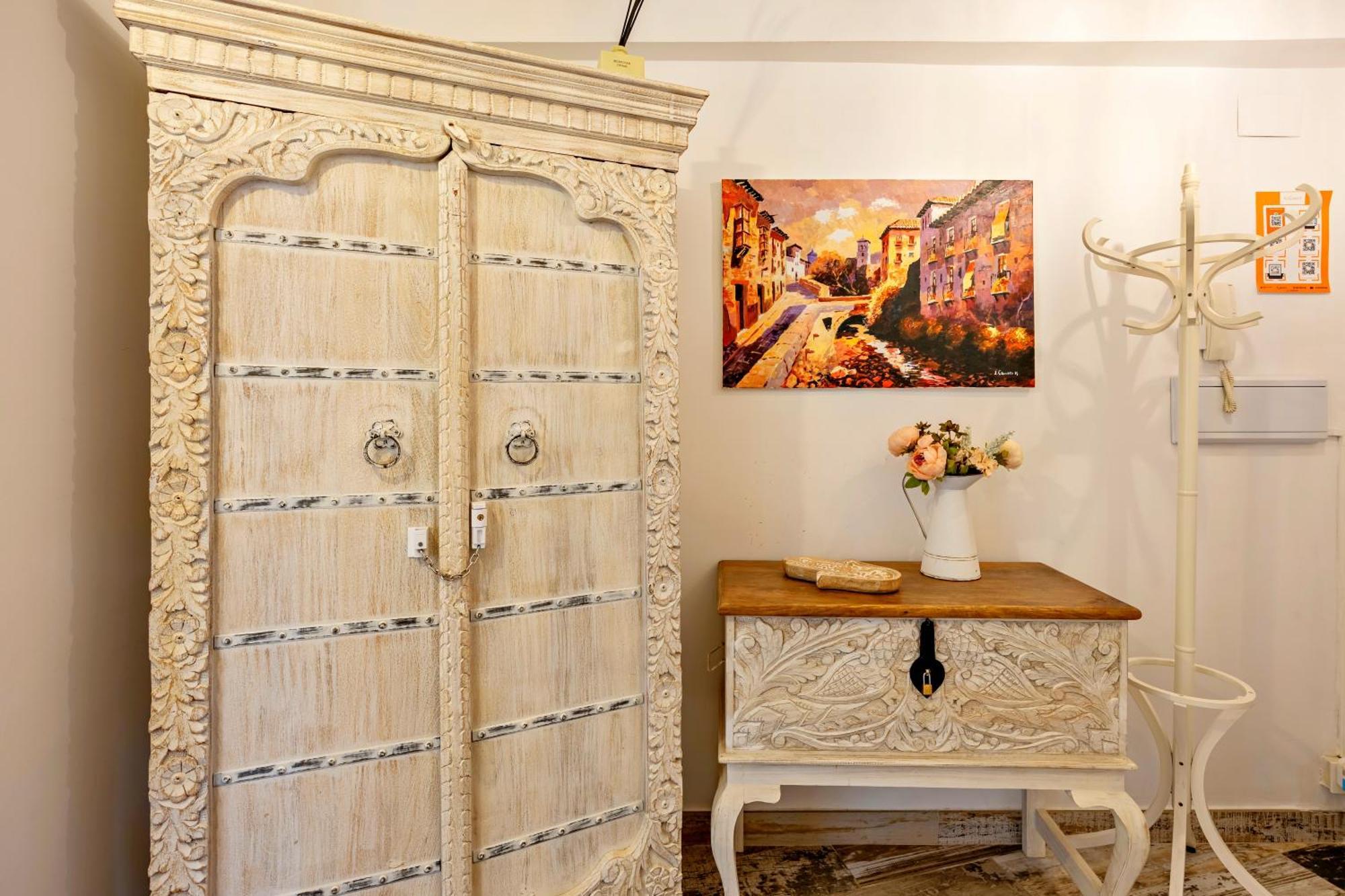 Tuguest Nazari Caldereria Apartments - Free Parking غرناطة المظهر الخارجي الصورة